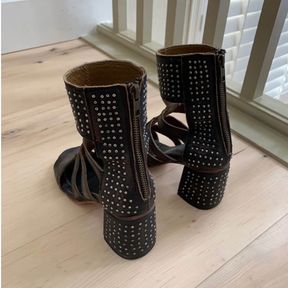 Freebird by Steven Zelda Leathe Studded Heeled Sandals 6 - Picture 5 of 7